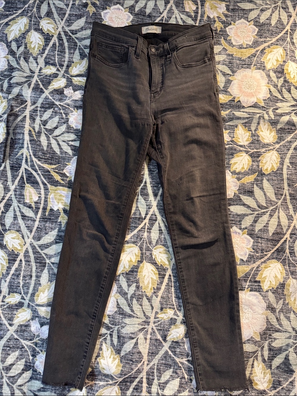 Madewell sz 28 Charcoal Mid-Rise Skinny Jeans